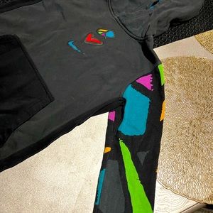 Boys Nike sweatsuit size Large “Peace Love and Swoosh”